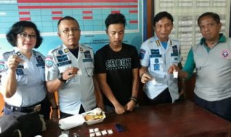 Petugas Lapas Kendari Gagalkan Penyelundupan 10 Paket Narkoba ke Lapas