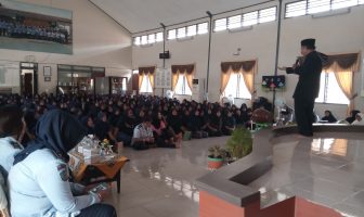 Tausyiah Ustad Kondang Meriahkan Puncak Muharram Lapas Perempuan Malang
