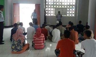 WBP Lapas Piru Diajari Baca Tulis Al Quran