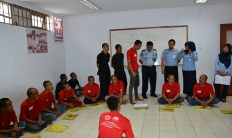 Tim Kanwil DKI Jakarta Sosialisasikan Saber Pungli di Lapas Narkotika Jakarta