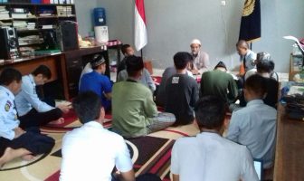 LPKA Mamuju Rutinkan Petugas & Anak Baca Al Quran
