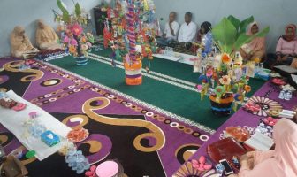 Tradisi Manggurebe Pohon Meriahkan Maulid Nabi di Cabrutan Dobo