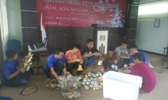 WBP Muslim Bantu Persiapan Natal di Rutan Serang