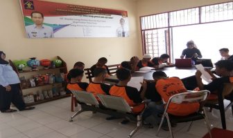 Anak LPKA Ambon Dapat Pelatihan Bahasa Inggris