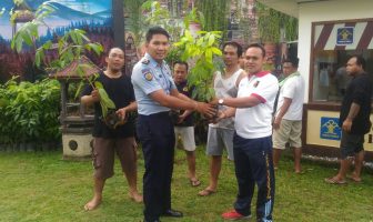 Lapas Kerobokan Sumbang 25 Ribu Bibit Pohon Mahoni Dukung Gerakan Bali Go Green