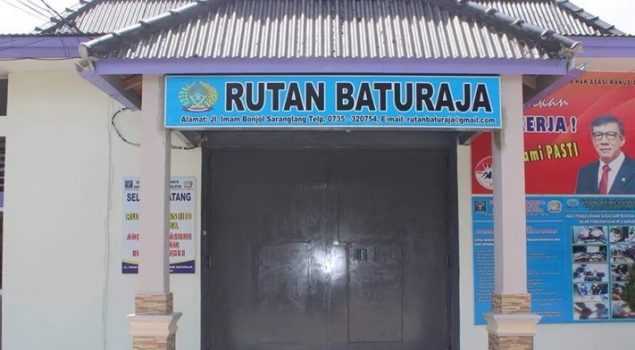 50 Sak Semen Bantu Perbaikan Kolam Ikan Rutan Baturaja