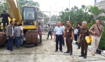 Peserta Lelang Tinjau Barang di Rupbasan Bandung