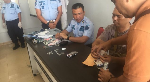 Rutin Gelar Razia, Lapas Batam Berhasil Amankan 7 Paket Sabu dari Dalam Lapas