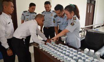 Tes Urin Pastikan CPNS Rutan Batam Bebas Narkoba