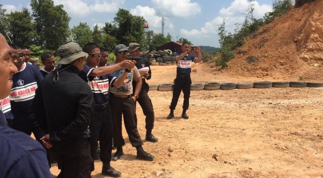 CPNS Lapas Batam Latihan Menembak Bersama Satbrimob Polda Kepri