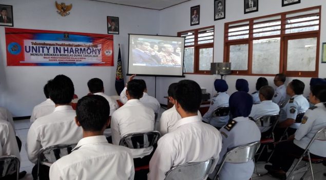 CPNS Bapas Kediri Dengarkan Presidential Lecture Presiden Jokowi