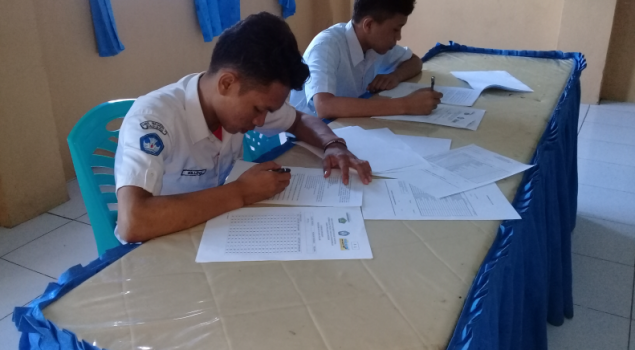 2 WBP Ujian Sekolah Berbasis Nasional (USBN) Di Lapas Baubau