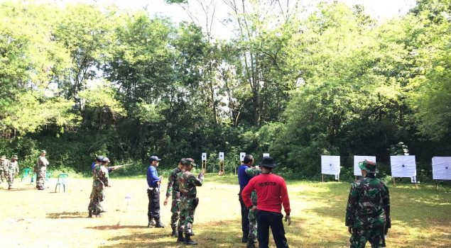 Latihan Menembak Cegah Kerusuhan di Lapas Kotabumi