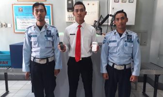 P2U & CPNS Rutan Selong Gagalkan Penyelundupan HP