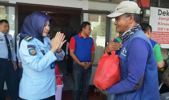 Bapas Bandung Berbagi dengan Penghuni Panti Asuhan & Ponpes