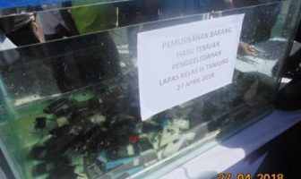 WBP Saksikan Pemusnahan Barang Terlarang di Lapas Tanjung