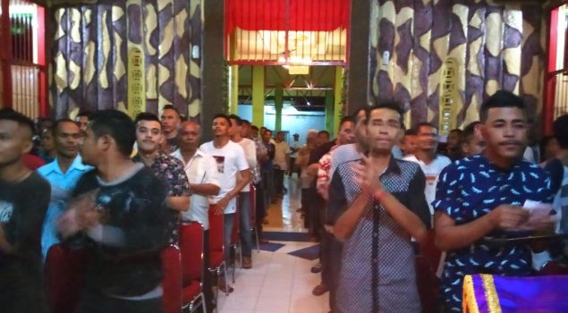 WBP & Petugas Rutan Ambon Khidmat Peringati Paskah