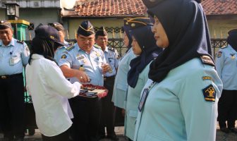 3 Srikandi Bapas Jakbar Sandang Pangkat Baru