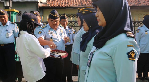 3 Srikandi Bapas Jakbar Sandang Pangkat Baru