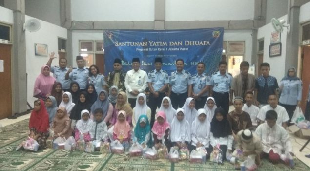 Rutan Jakarta Pusat Santuni Yatim Piatu