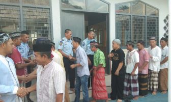 Isak Tangis Warnai Halal Bihalal di Rutan Bantaeng