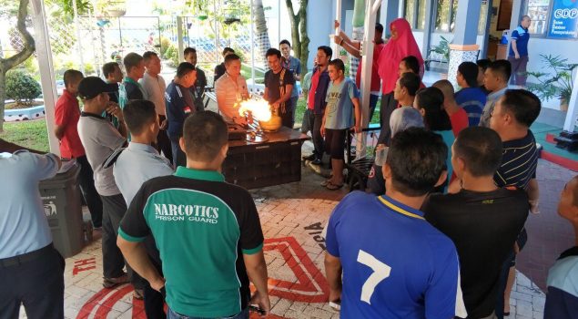 Petugas Lapas Narkotika Sungguminasa Pelajari Penggunaan Tabung Gas Elpiji yang Benar