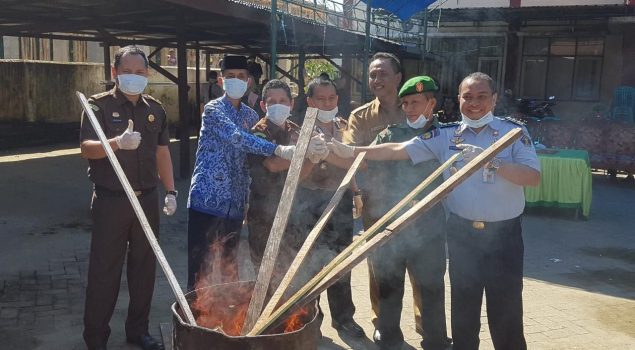 Karutan Barru Saksikan Pemusnahan Barang Bukti Narkoba