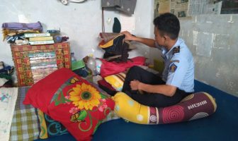 Petugas Rutan Bantaeng Geledah Blok & Kamar Hunian WBP