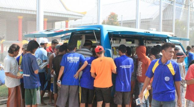 Hobi Baca, WBP Lapas Pemuda Madiun Antusias Kedatangan Pepustakaan Keliling