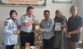 Lapas Semarang Terima Hibah 200 Iqro & Panduan Salat