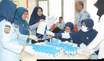 Komitmen P4GN, Seluruh Pegawai Lapas Narkotika Jakarta di Tes Urine