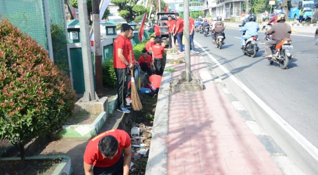 Kerja Bakti Pupuk Kewajiban & Tanggung Jawab CPNS LPN Jakarta
