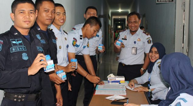 Sebelum Dilantik, 46 CPNS Lapas Pekanbaru Jalani Tes Urin