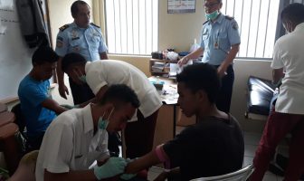 Pengambilan Sampel Darah Cegah Penularan HIV/AIDS di Lapas Ambon