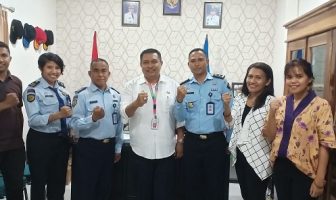Sambangi Disdukcapil, Perwakilan LPKA Kupang Bahas E-KTP Anak