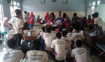 Anak LPKA Kutoajo Belajar Buat Makanan Praktis Bernilai Jual