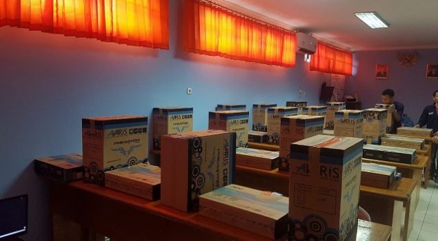 Bantuan 26 Komputer Dukung UNBK di LPN Jakarta