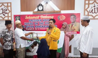 Ponpes Rutan Rangkasbitung Terima Wakaf Al Quran Dari HOTS Indonesia