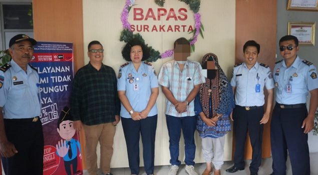 Laksanakan Rehabilitasi, Klien Narkotika Bapas Surakarta Diserahkan ke YCKB