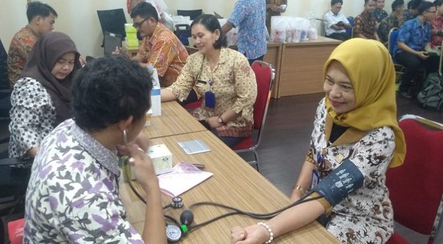 Peringati Hari Bakti Pemasyarakatan ke-55, Petugas LPKA Jakarta Donorkan Darah