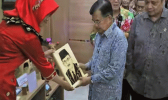 Lukisan WBP Lapas Pangkalan Bun Curi Perhatian Wapres JK