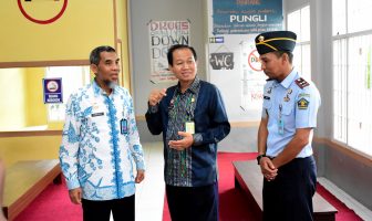 Staf Ahli Bidang Ekonomi Kemenkumham Apresiasi Ruang Kunjungan Rutan Pinrang Yang Kekinian