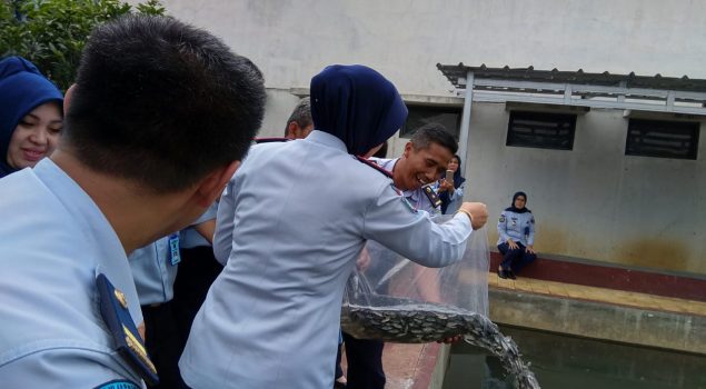 Kepala LPKA Bandung Resmikan Kolam Ikan Untuk Pelatihan Kemandirian Andikpas