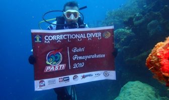 Panji Pemasyarakatan & Bendera Merah Putih Berkibar di Perairan Telepuai