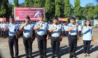 Berikan Penghargaan Kepada 5 Pegawai Terbaik, Kalapas Makassar Inginkan Seluruh Pegawai Terinspirasi
