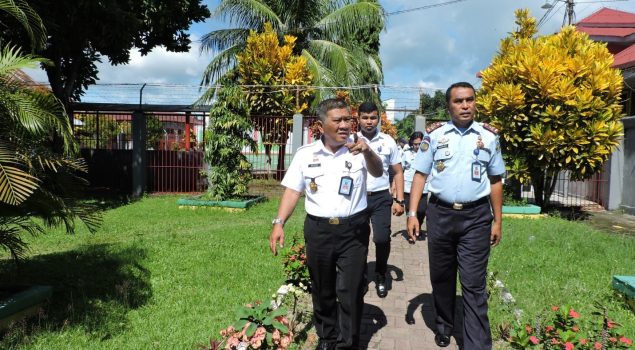 Kakanwil Maluku Tinjau Penataan Ruang Kerja Lapas Ambon