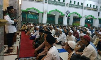 Khusyuk Beribadah, 700 Santri LPN Jakarta Padati Masjid Daarusyifa
