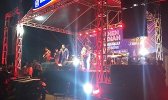 Karutan Barru Hibur Masyarakat di Alun-Alun Kab. Barru