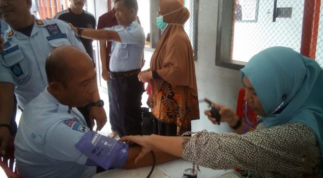 Demi Petugas Sehat Jasmani, Rutan Bantaeng Fasilitasi Medical Check-Up