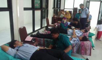 Jajaran Rutan Bantaeng Donorkan Darah di Kejari Bantaeng